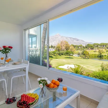 Duplex In Nueva Andalucia, Golfers Paradise *