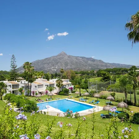 Duplex In Nueva Andalucia, Golfers Paradise *