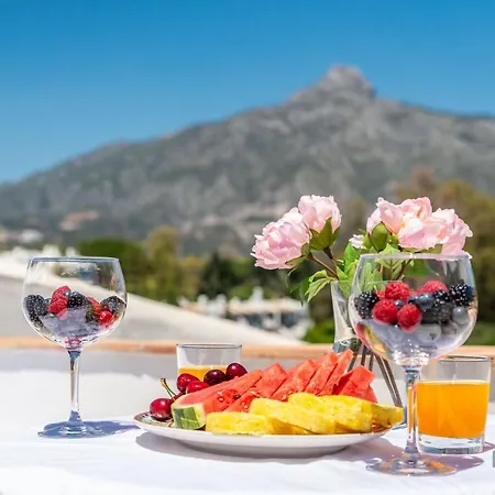 Duplex In Nueva Andalucia, Golfers Paradise