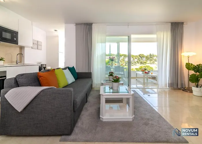 Duplex In Nueva Andalucia, Golfers Paradise *