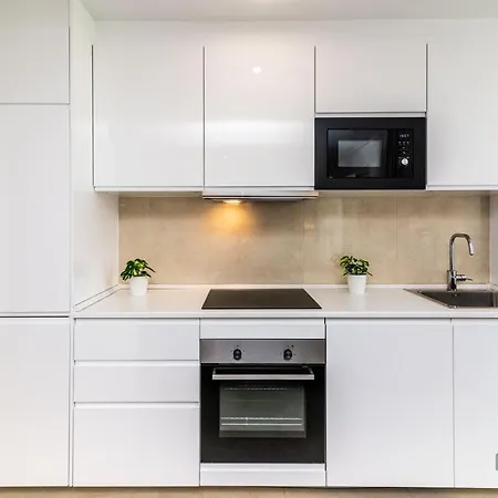 Duplex In Nueva Andalucia, Golfers Paradise アパート