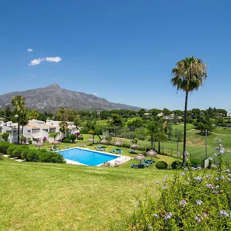 アパート Duplex In Nueva Andalucia, Golfers Paradise