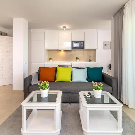 アパート Duplex In Nueva Andalucia, Golfers Paradise マルベーリャ